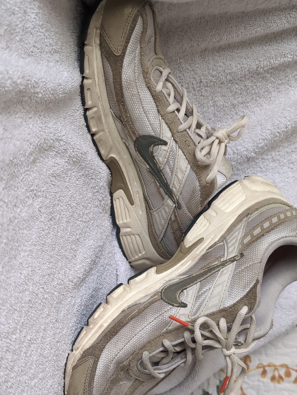 Nike Initiator Beige and Olive Sneakers
